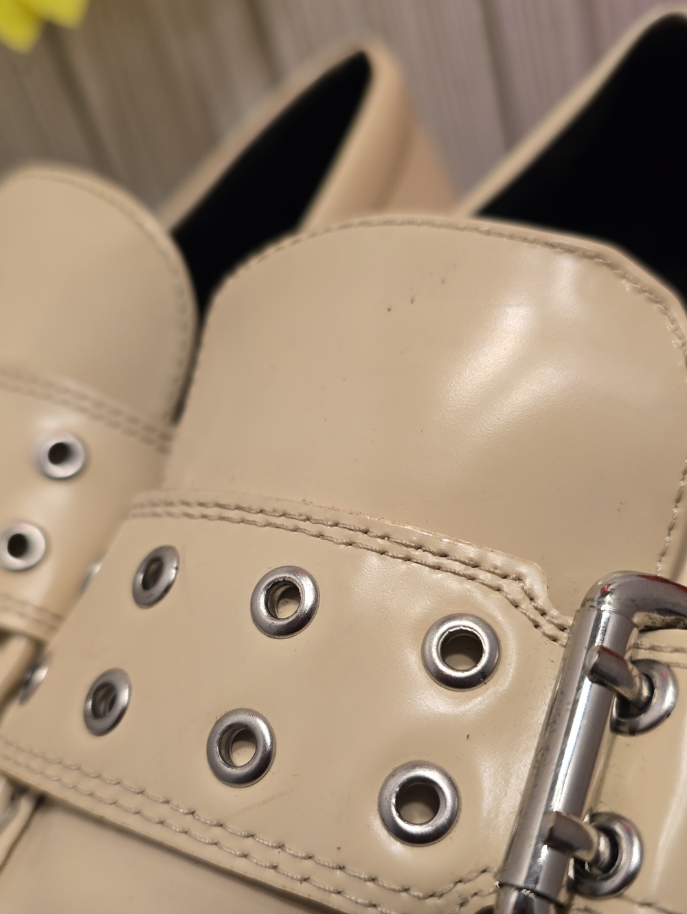 VAGABOND Chunky Cream Loafers with Black Lug Sole - Picture 10 of 15